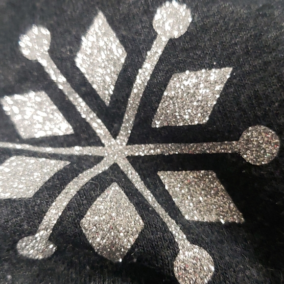 Long, slim fit hoodie. - Picture 10 of 10